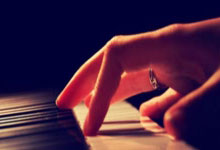 海星体育官网：C罗的地盘，国足在利雅得胜利主场踩场训练.